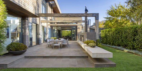 Compraventa de Inmuebles en Verges · Chalets