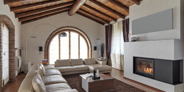 Compraventa de Inmuebles en Verges · Casas de Montaña